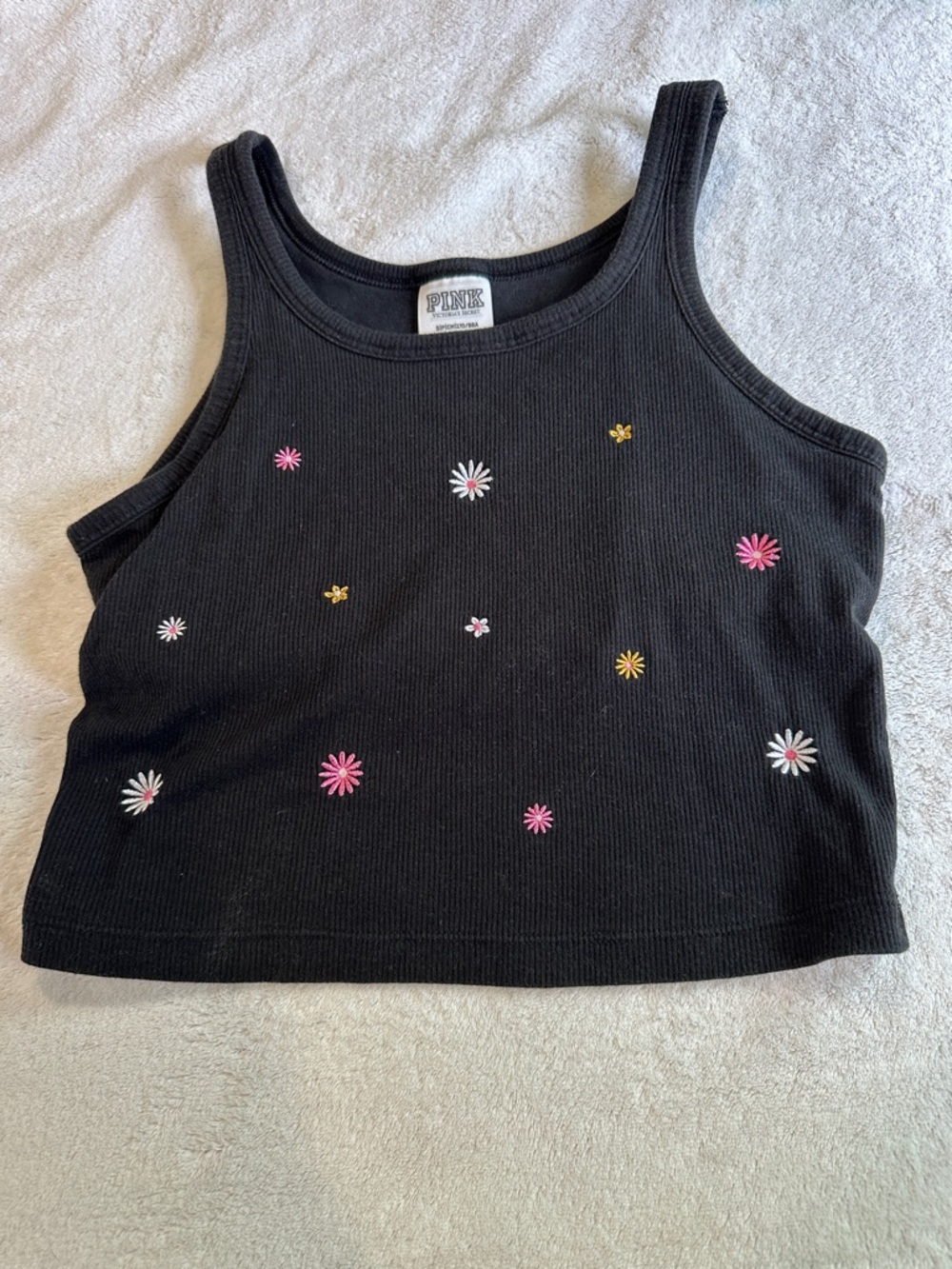 PINK Black Ribbed crop Tank with Embroidered Daisies size small